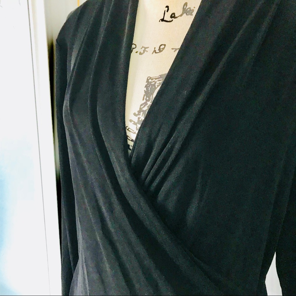 Chico’s Size 1 Black Top